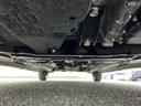 車両前方側の下廻り画像です。エンジン付近から車両中央部までの状態を確認いただけます。◆ご購入前に気になる下廻りの様子を把握したい方は、店頭スタッフまでお問い合わせ下さい。