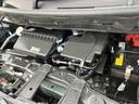 電装部品や配線、各ユニットが整然と配置され、機関まわりの構成を確認しやすい状態です。定期点検時にも目を通しやすく、車両を選ぶ際の安心材料としてご覧いただけます。