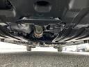 車両前方側の下廻り画像です。エンジン付近から車両中央部までの状態を確認いただけます。◆ご購入前に気になる下廻りの様子を把握したい方は、店頭スタッフまでお問い合わせ下さい。