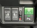 日々の運転を支えるスイッチ類です。直感的に操作でき、快適なドライブをサポートしてくれます。