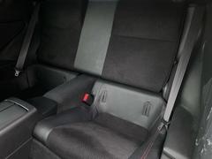ＷＥＣＡＲＳでは各商談席に大型モニターをご用意しております！見やすい大画面でゆったりと全国の在庫をご覧いただけます！是非ご来店お待ちしております！ 7