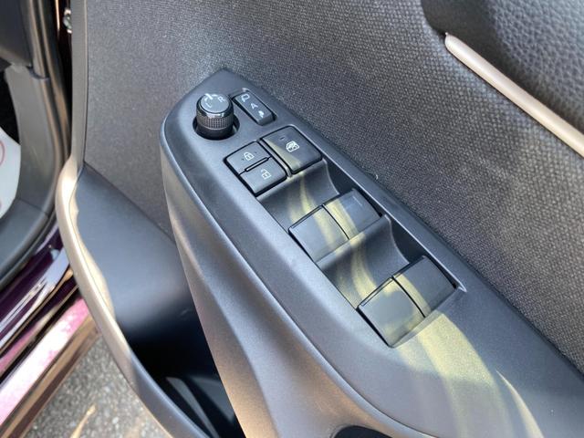 ヤリス ハイブリッドＧ　サイドカメラ　ＬＤＡ　フロントカメラ　Ｉストップ　サイドエアバッグ　スマートキ　ナビ　Ｂモニター　ドライブレコーダー　ＥＴＣ車載器　横滑り防止装置　セキュリティアラーム　メディアプレイヤー接続　ＡＢＳ（16枚目）