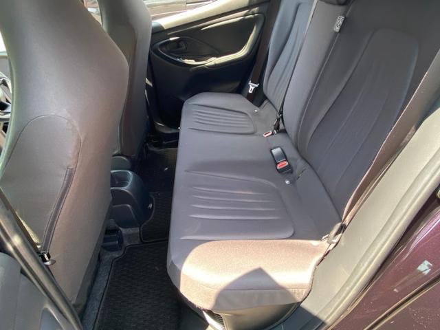 ヤリス ハイブリッドＧ　サイドカメラ　ＬＤＡ　フロントカメラ　Ｉストップ　サイドエアバッグ　スマートキ　ナビ　Ｂモニター　ドライブレコーダー　ＥＴＣ車載器　横滑り防止装置　セキュリティアラーム　メディアプレイヤー接続　ＡＢＳ（47枚目）