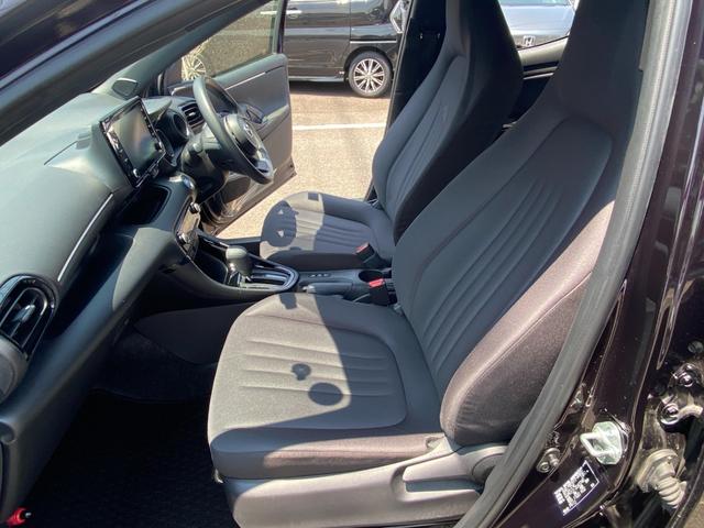 ヤリス ハイブリッドＧ　サイドカメラ　ＬＤＡ　フロントカメラ　Ｉストップ　サイドエアバッグ　スマートキ　ナビ　Ｂモニター　ドライブレコーダー　ＥＴＣ車載器　横滑り防止装置　セキュリティアラーム　メディアプレイヤー接続　ＡＢＳ（49枚目）