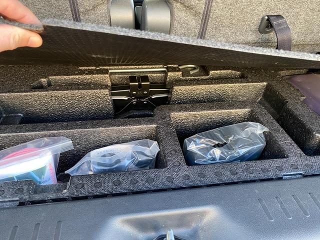 タント カスタムＸ　ＳＡ　盗難防止　運転席エアバッグ　衝突被害軽減　両側スライド片側電動ドア　スマ－トキ－　アルミ　ＡＡＣ　パワステ　横滑防止　サイドエアバック　キーレスエントリー　ＡＢＳ　アイドリング　ベンチ席　全席ＰＷ（43枚目）