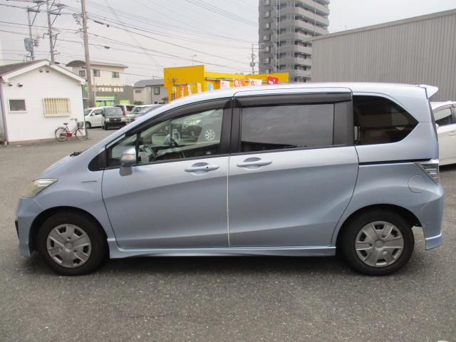 フリードハイブリッド ジャストセレクション　ナビＴＶ　ＥＴＣ　左オートスライドドア！（8枚目）