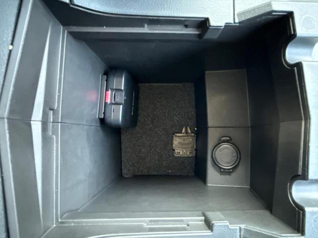 フォレスター ４ＷＤアドバンス　保証書／純正　ＳＤナビ／衝突安全装置／シートヒーター／車線逸脱防止支援システム／シート　ハーフレザー／パーキングアシスト　バックガイド／ヘッドランプ　ＬＥＤ／Ｂｌｕｅｔｏｏｔｈ接続　バックカメラ（32枚目）