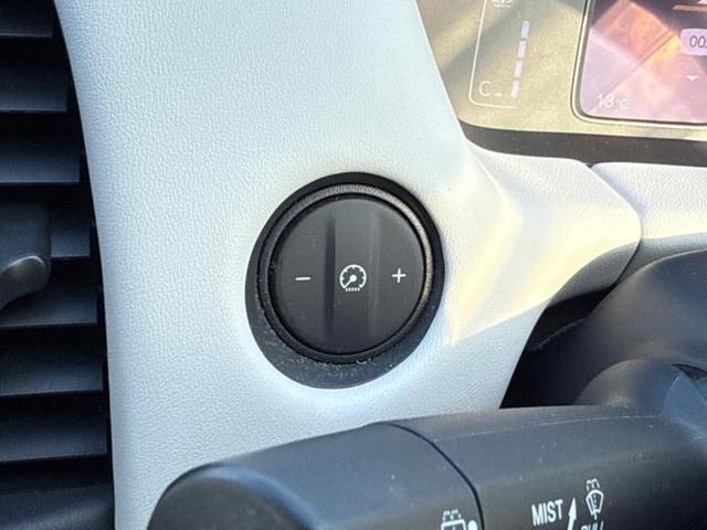 フィット ホーム　新品タイヤ／純正　８インチ　ＳＤナビ／ホンダセンシング／車線逸脱防止支援システム／パーキングアシスト　バックガイド／ヘッドランプ　ＬＥＤ／Ｂｌｕｅｔｏｏｔｈ接続／ＥＴＣ／ＥＢＤ付ＡＢＳ　バックカメラ（30枚目）