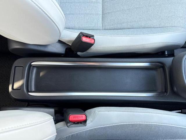 フィット ホーム　新品タイヤ／純正　８インチ　ＳＤナビ／ホンダセンシング／車線逸脱防止支援システム／パーキングアシスト　バックガイド／ヘッドランプ　ＬＥＤ／Ｂｌｕｅｔｏｏｔｈ接続／ＥＴＣ／ＥＢＤ付ＡＢＳ　バックカメラ（36枚目）