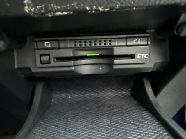 マークＸ ２５０Ｇ　Ｆパッケージ　純正　ＳＤナビ／ヘッドランプ　ＨＩＤ／Ｂｌｕｅｔｏｏｔｈ接続／ＥＴＣ／ＥＢＤ付ＡＢＳ／横滑り防止装置／バックモニター／ワンセグＴＶ／ＤＶＤ／エアバッグ　運転席／エアバッグ　助手席／ＭＴモード付き（24枚目）