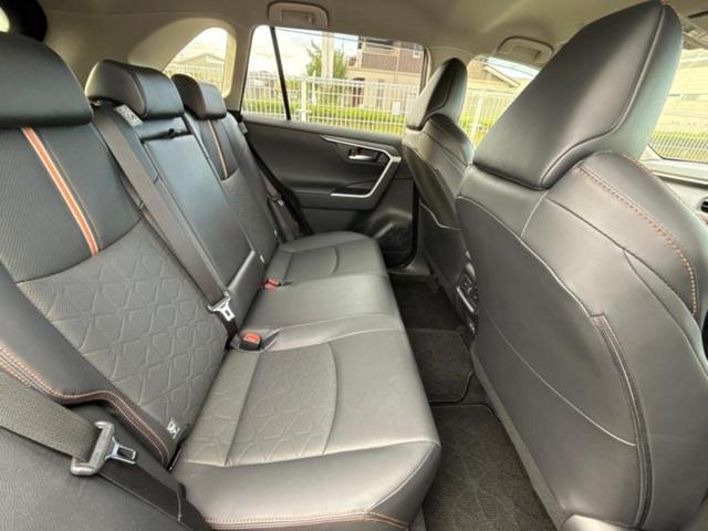 ＲＡＶ４ ４ＷＤアドベンチャー　保証書／純正　９インチ　ＳＤナビ／デジタルインナーミラー／衝突安全装置／シートヒーター　前席／車線逸脱防止支援システム／シート　合皮／電動バックドア／ドライブレコーダー　純正／ヘッドランプ　ＬＥＤ（6枚目）