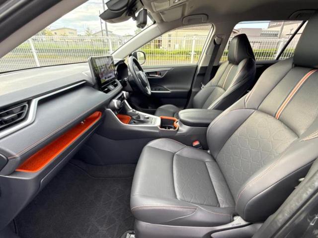ＲＡＶ４ ４ＷＤアドベンチャー　保証書／純正　９インチ　ＳＤナビ／デジタルインナーミラー／衝突安全装置／シートヒーター　前席／車線逸脱防止支援システム／シート　合皮／電動バックドア／ドライブレコーダー　純正／ヘッドランプ　ＬＥＤ（7枚目）