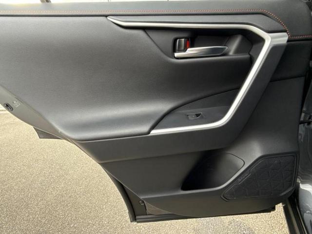 ＲＡＶ４ ４ＷＤアドベンチャー　保証書／純正　９インチ　ＳＤナビ／デジタルインナーミラー／衝突安全装置／シートヒーター　前席／車線逸脱防止支援システム／シート　合皮／電動バックドア／ドライブレコーダー　純正／ヘッドランプ　ＬＥＤ（24枚目）