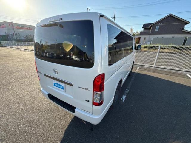 ハイエースバン 4WDロングスーパーGLダークプライムS 保証書/社外 SDナビ/デジタルインナーミラー/トヨタセーフティセンス/両側電動スライドドア/パノラミックビューモニター/車線逸脱防止支援システム/シート ハーフレザー/ヘッドランプ LED 4WD(3枚目)