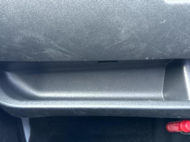 ハイエースバン 4WDロングスーパーGLダークプライムS 保証書/社外 SDナビ/デジタルインナーミラー/トヨタセーフティセンス/両側電動スライドドア/パノラミックビューモニター/車線逸脱防止支援システム/シート ハーフレザー/ヘッドランプ LED 4WD(42枚目)