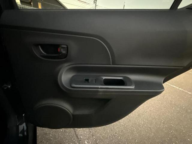 アクア S 新品タイヤ/保証書/純正 SDナビ/衝突安全装置/車線逸脱防止支援システム/ドライブレコーダー 社外/Bluetooth接続/ETC/EBD付ABS/横滑り防止装置/アイドリングストップ バックカメラ(22枚目)