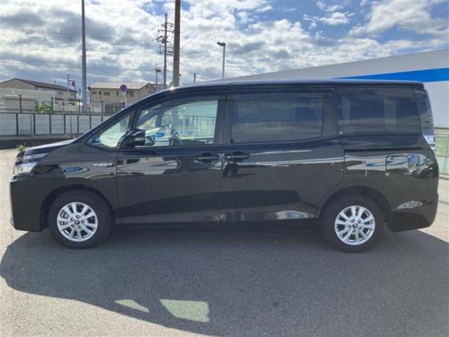 ヴォクシー ハイブリッドＶ　新品タイヤ／保証書／純正　１０インチ　ＳＤナビ／フリップダウンモニター　純正　１２．８インチ／衝突安全装置／両側電動スライドドア／シートヒーター／車線逸脱防止支援システム　衝突被害軽減システム　ＥＴＣ（2枚目）