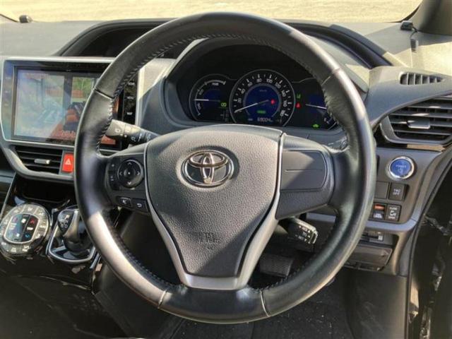 ヴォクシー ハイブリッドＶ　新品タイヤ／保証書／純正　１０インチ　ＳＤナビ／フリップダウンモニター　純正　１２．８インチ／衝突安全装置／両側電動スライドドア／シートヒーター／車線逸脱防止支援システム　衝突被害軽減システム　ＥＴＣ（13枚目）