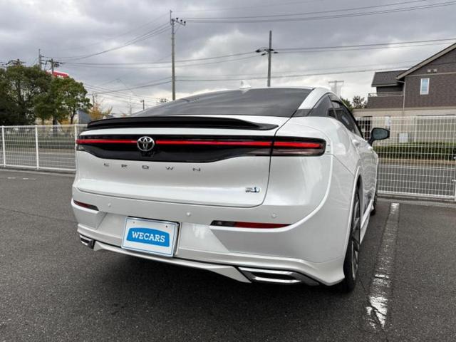 クラウンクロスオーバー ４ＷＤ　Ｇアドバンスドレザーパッケージ　エアロ／保証書／純正　ＨＤＤナビ／デジタルインナーミラー／衝突安全装置／シートヒーター　前席／全方位モニター／車線逸脱防止支援システム／シート　フルレザー／電動バックドア／ヘッドランプ　ＬＥＤ　４ＷＤ（3枚目）