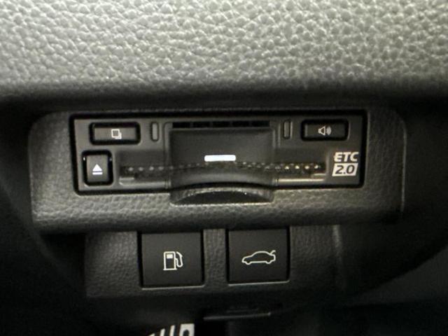 クラウンクロスオーバー ４ＷＤ　Ｇアドバンスドレザーパッケージ　エアロ／保証書／純正　ＨＤＤナビ／デジタルインナーミラー／衝突安全装置／シートヒーター　前席／全方位モニター／車線逸脱防止支援システム／シート　フルレザー／電動バックドア／ヘッドランプ　ＬＥＤ　４ＷＤ（24枚目）