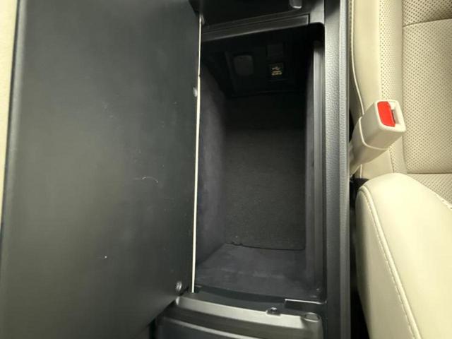 クラウンクロスオーバー ４ＷＤ　Ｇアドバンスドレザーパッケージ　エアロ／保証書／純正　ＨＤＤナビ／デジタルインナーミラー／衝突安全装置／シートヒーター　前席／全方位モニター／車線逸脱防止支援システム／シート　フルレザー／電動バックドア／ヘッドランプ　ＬＥＤ　４ＷＤ（32枚目）