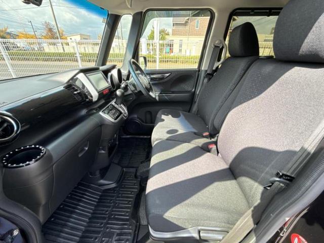 N-BOXカスタム SSパッケージ 新品タイヤ/保証書/純正 SDナビ/両側電動スライドドア/シートヒーター 前席/ドライブレコーダー 社外/ヘッドランプ HID/ETC/EBD付ABS/横滑り防止装置/アイドリングストップ ドラレコ(7枚目)