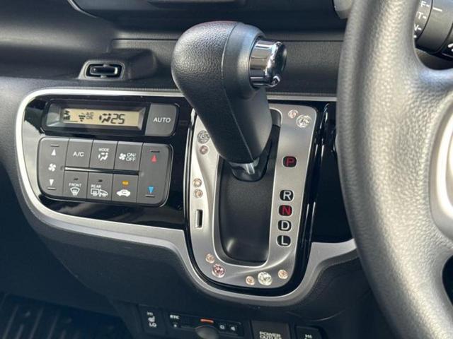 N-BOXカスタム SSパッケージ 新品タイヤ/保証書/純正 SDナビ/両側電動スライドドア/シートヒーター 前席/ドライブレコーダー 社外/ヘッドランプ HID/ETC/EBD付ABS/横滑り防止装置/アイドリングストップ ドラレコ(18枚目)