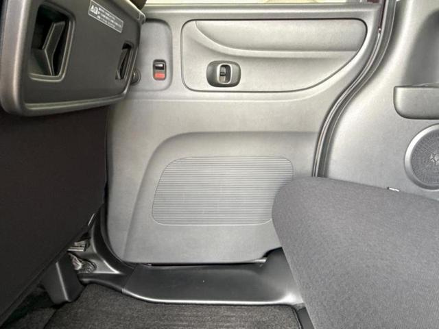 N-BOXカスタム SSパッケージ 新品タイヤ/保証書/純正 SDナビ/両側電動スライドドア/シートヒーター 前席/ドライブレコーダー 社外/ヘッドランプ HID/ETC/EBD付ABS/横滑り防止装置/アイドリングストップ ドラレコ(23枚目)