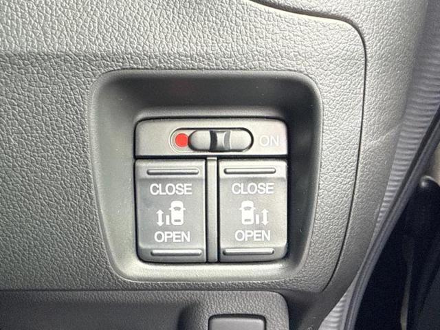 N-BOXカスタム SSパッケージ 新品タイヤ/保証書/純正 SDナビ/両側電動スライドドア/シートヒーター 前席/ドライブレコーダー 社外/ヘッドランプ HID/ETC/EBD付ABS/横滑り防止装置/アイドリングストップ ドラレコ(27枚目)