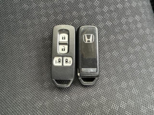 N-BOXカスタム SSパッケージ 新品タイヤ/保証書/純正 SDナビ/両側電動スライドドア/シートヒーター 前席/ドライブレコーダー 社外/ヘッドランプ HID/ETC/EBD付ABS/横滑り防止装置/アイドリングストップ ドラレコ(34枚目)