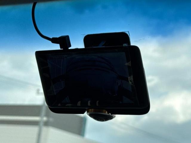 N-BOXカスタム SSパッケージ 新品タイヤ/保証書/純正 SDナビ/両側電動スライドドア/シートヒーター 前席/ドライブレコーダー 社外/ヘッドランプ HID/ETC/EBD付ABS/横滑り防止装置/アイドリングストップ ドラレコ(43枚目)