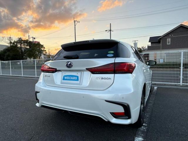 CT CT200hバージョンC 新品タイヤ/保証書/純正 SDナビ/プリクラッシュセーフティ/シートヒーター 前席/車線逸脱防止支援システム/シート 合皮/ドライブレコーダー 純正/ヘッドランプ LED/USBジャック バックカメラ(3枚目)