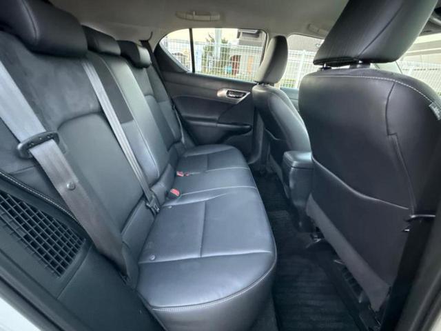 CT CT200hバージョンC 新品タイヤ/保証書/純正 SDナビ/プリクラッシュセーフティ/シートヒーター 前席/車線逸脱防止支援システム/シート 合皮/ドライブレコーダー 純正/ヘッドランプ LED/USBジャック バックカメラ(6枚目)