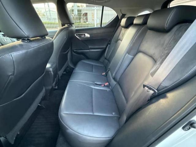 CT CT200hバージョンC 新品タイヤ/保証書/純正 SDナビ/プリクラッシュセーフティ/シートヒーター 前席/車線逸脱防止支援システム/シート 合皮/ドライブレコーダー 純正/ヘッドランプ LED/USBジャック バックカメラ(8枚目)