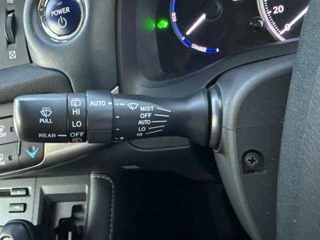 CT CT200hバージョンC 新品タイヤ/保証書/純正 SDナビ/プリクラッシュセーフティ/シートヒーター 前席/車線逸脱防止支援システム/シート 合皮/ドライブレコーダー 純正/ヘッドランプ LED/USBジャック バックカメラ(17枚目)