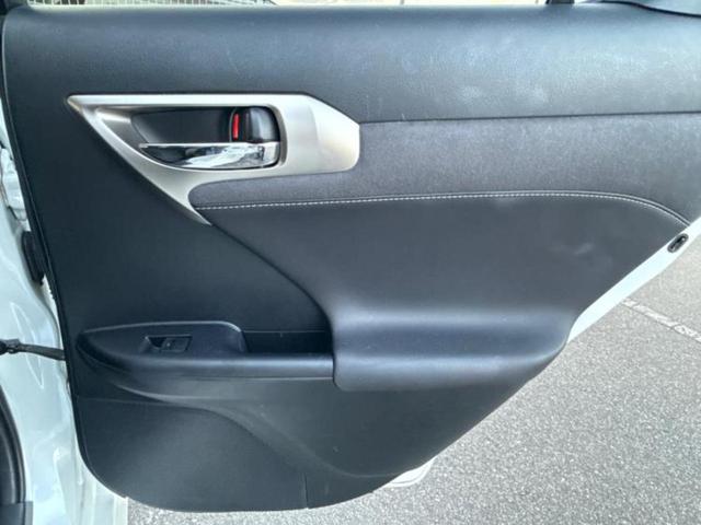 CT CT200hバージョンC 新品タイヤ/保証書/純正 SDナビ/プリクラッシュセーフティ/シートヒーター 前席/車線逸脱防止支援システム/シート 合皮/ドライブレコーダー 純正/ヘッドランプ LED/USBジャック バックカメラ(22枚目)