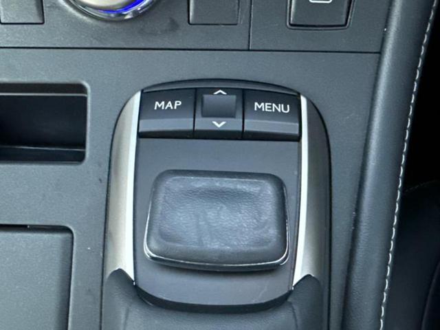 CT CT200hバージョンC 新品タイヤ/保証書/純正 SDナビ/プリクラッシュセーフティ/シートヒーター 前席/車線逸脱防止支援システム/シート 合皮/ドライブレコーダー 純正/ヘッドランプ LED/USBジャック バックカメラ(30枚目)