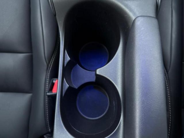 CT CT200hバージョンC 新品タイヤ/保証書/純正 SDナビ/プリクラッシュセーフティ/シートヒーター 前席/車線逸脱防止支援システム/シート 合皮/ドライブレコーダー 純正/ヘッドランプ LED/USBジャック バックカメラ(40枚目)