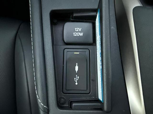 CT CT200hバージョンC 新品タイヤ/保証書/純正 SDナビ/プリクラッシュセーフティ/シートヒーター 前席/車線逸脱防止支援システム/シート 合皮/ドライブレコーダー 純正/ヘッドランプ LED/USBジャック バックカメラ(41枚目)