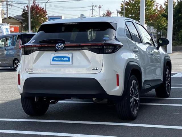 ヤリスクロス ハイブリッドZ 新品タイヤ/保証書/ディスプレイオーディオ8インチ/衝突安全装置/シートヒーター/パノラミックビューモニター/車線逸脱防止支援システム/シート ハーフレザー/ヘッドランプ LED 衝突被害軽減システム(3枚目)