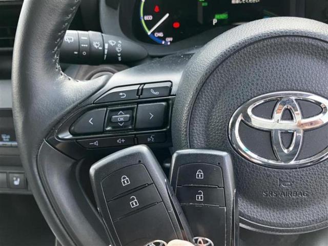 ヤリスクロス ハイブリッドZ 新品タイヤ/保証書/ディスプレイオーディオ8インチ/衝突安全装置/シートヒーター/パノラミックビューモニター/車線逸脱防止支援システム/シート ハーフレザー/ヘッドランプ LED 衝突被害軽減システム(12枚目)