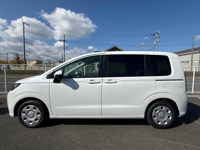 フリード AIR 保証書/純正 8インチ ナビ/ホンダセンシング/両側電動スライドドア/車線逸脱防止支援システム/登録済未使用車/ヘッドランプ LED/Bluetooth接続/EBD付ABS/バックモニター 禁煙車(2枚目)