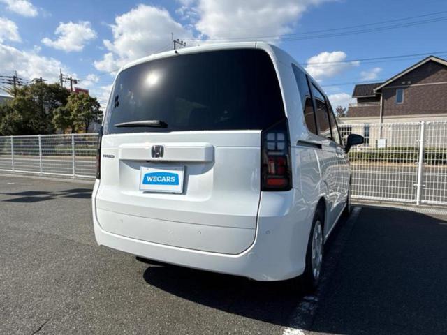 フリード AIR 保証書/純正 8インチ ナビ/ホンダセンシング/両側電動スライドドア/車線逸脱防止支援システム/登録済未使用車/ヘッドランプ LED/Bluetooth接続/EBD付ABS/バックモニター 禁煙車(3枚目)