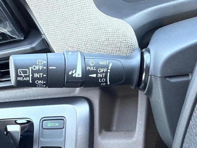 フリード AIR 保証書/純正 8インチ ナビ/ホンダセンシング/両側電動スライドドア/車線逸脱防止支援システム/登録済未使用車/ヘッドランプ LED/Bluetooth接続/EBD付ABS/バックモニター 禁煙車(17枚目)