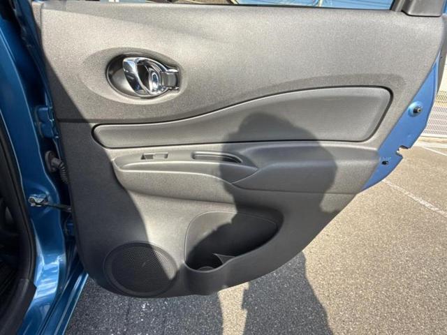 ノート eパワーX 保証書/純正 SDナビ/インテリジェントルームミラー/衝突安全装置/アラウンドビューモニター/車線逸脱防止支援システム/Bluetooth接続/EBD付ABS/横滑り防止装置/アイドリングストップ(22枚目)