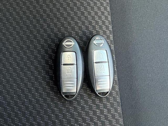 ノート eパワーX 保証書/純正 SDナビ/インテリジェントルームミラー/衝突安全装置/アラウンドビューモニター/車線逸脱防止支援システム/Bluetooth接続/EBD付ABS/横滑り防止装置/アイドリングストップ(32枚目)