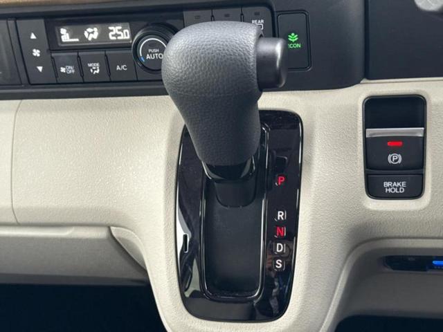 N-BOX ヒョウジュン 純正 8インチ メモリーナビ/ホンダセンシング/電動スライドドア/車線逸脱防止支援システム/ドライブレコーダー 純正/ヘッドランプ LED/USBジャック/Bluetooth接続/EBD付ABS(18枚目)