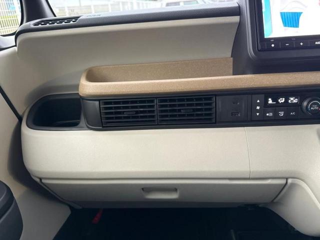 N-BOX ヒョウジュン 純正 8インチ メモリーナビ/ホンダセンシング/電動スライドドア/車線逸脱防止支援システム/ドライブレコーダー 純正/ヘッドランプ LED/USBジャック/Bluetooth接続/EBD付ABS(41枚目)