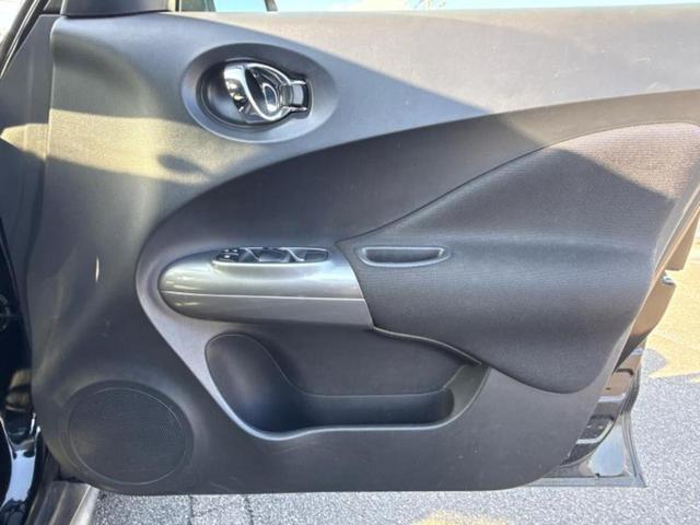 全国に店舗を展開しているのでどこでもお取り寄せが可能です！この車が気になるけど遠方だから・・・と諦める必要はありません！※別途陸送費が必要です。