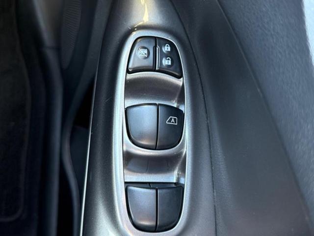 国産車から輸入車まで多様なお客様のニーズのお応えできるように、全国規模で豊富な在庫展開！車のことならＷＥＣＡＲＳへ！